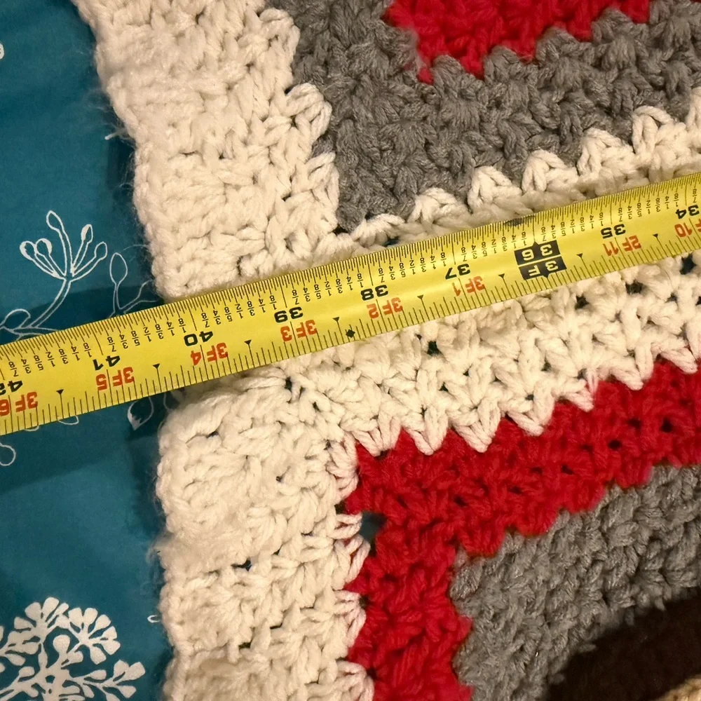 Ohio state crochet blanket - Picture 6 of 6